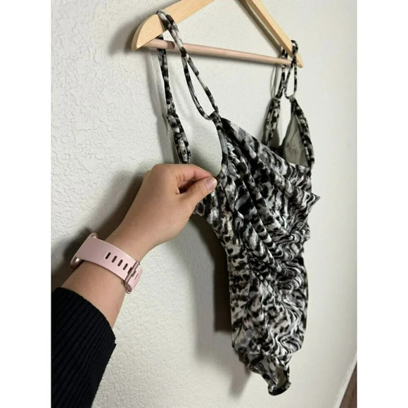 Magicsuit One Piece Swimsuit Size 12 Animal Print Abstract Colorful - Picture 2 of 11